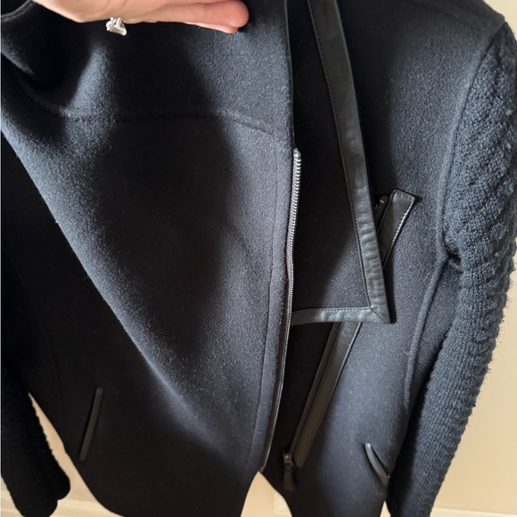 Mackage short black jacket size Small - Picture 4 of 4